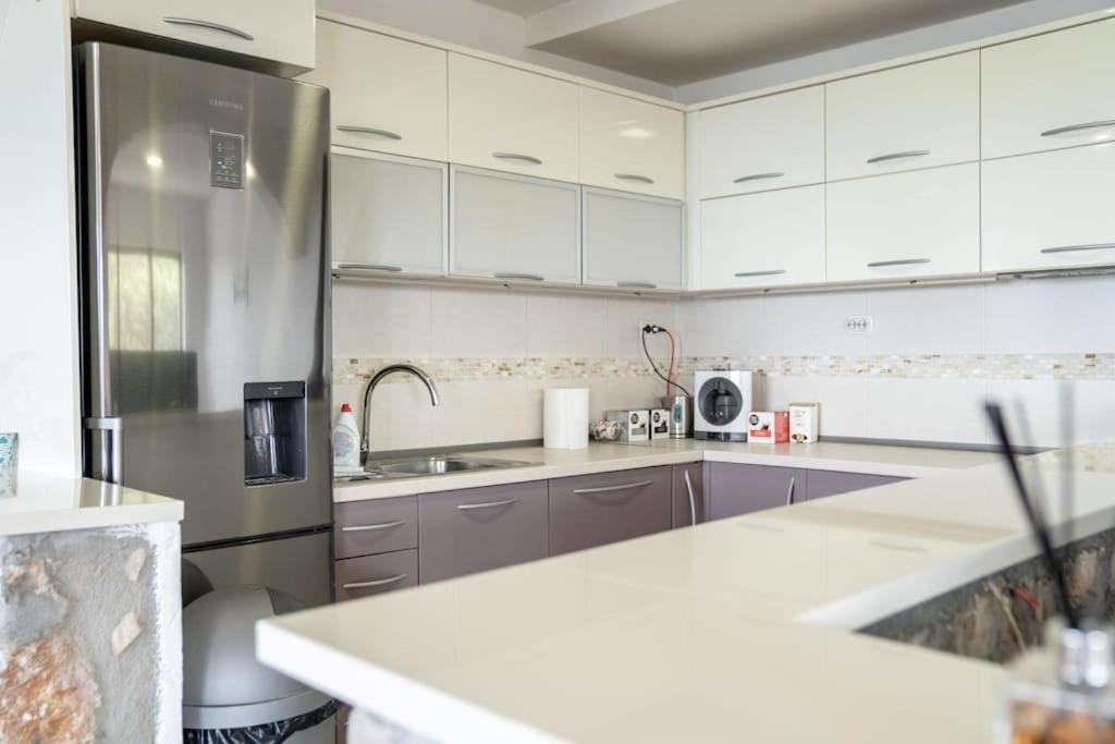 Casa Farmak - 4 Bedroom Lux Apartment With Infinity Pool & Lake View โอครีด ภายนอก รูปภาพ