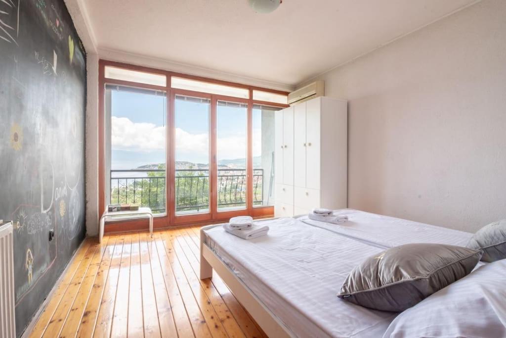 Casa Farmak - 4 Bedroom Lux Apartment With Infinity Pool & Lake View โอครีด ภายนอก รูปภาพ