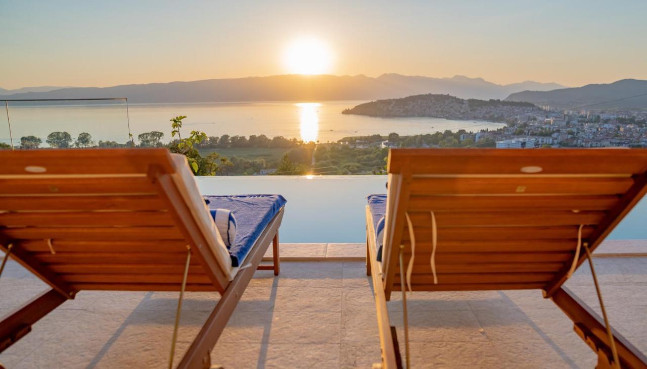 Casa Farmak - 4 Bedroom Lux Apartment With Infinity Pool & Lake View โอครีด ภายนอก รูปภาพ